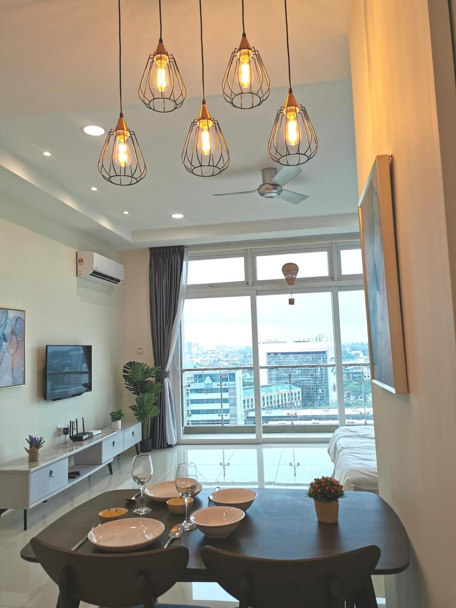 Cozzzy Hut @ Riverine Diamond Apartment