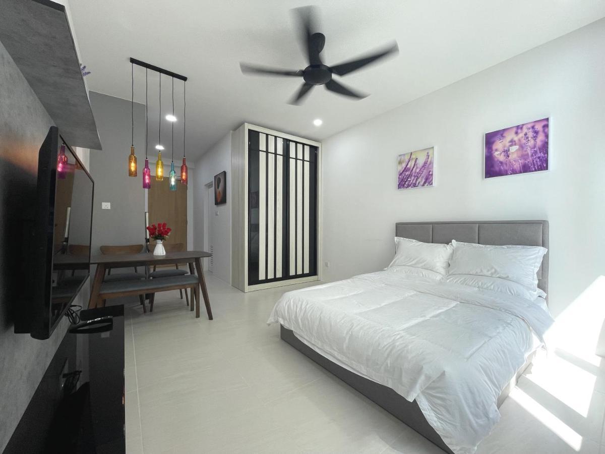 Cozzzy Hut @ Riverine Diamond Apartment